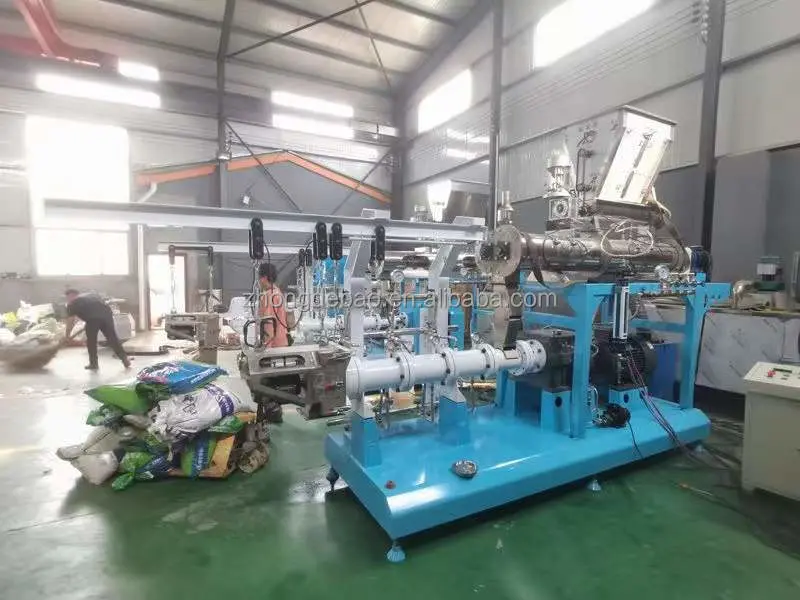 Dry Animal Pellet Food Equipment Pet Cat Dog Food Machine Floating Fish Feed Twin Screw Extruder Machinery Plant Pet Dog Cat Food Animal Feed Pellet Processing